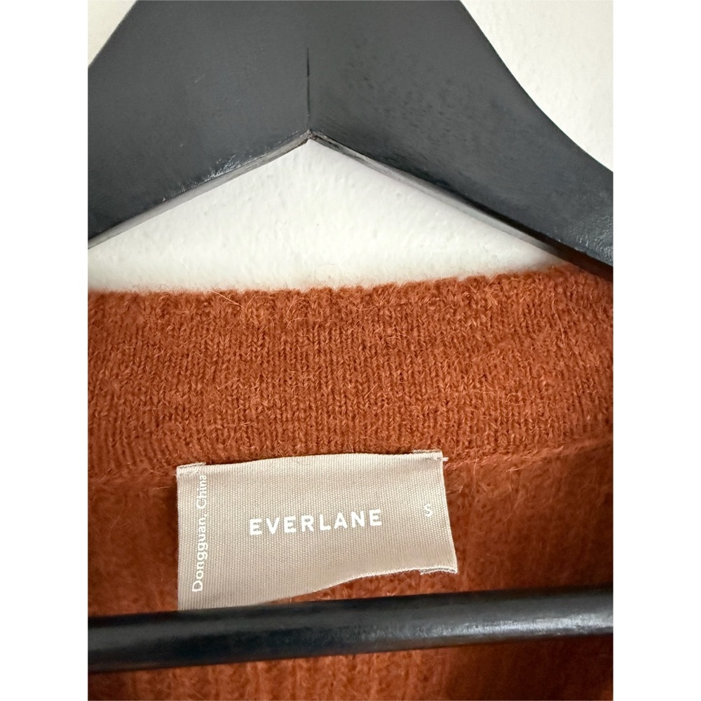 Everlane Cocoon Crew in Alpaca in Warm Rust Brown - Picture 5 of 6
